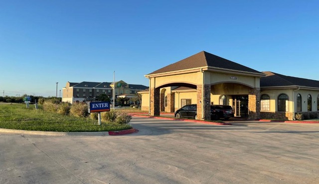 Sunbridge Inn & Suite Extended Stay