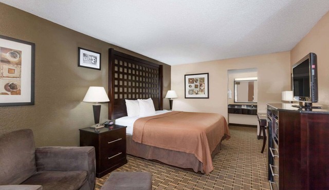 Super 8 by Wyndham Atoka