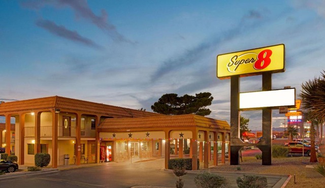 Super 8 by Wyndham El Paso Airport in El Paso