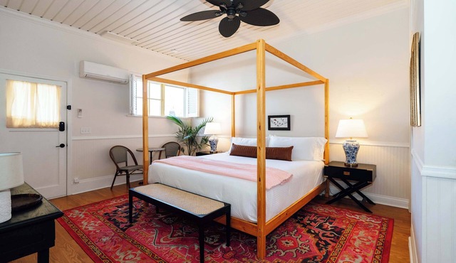Swank Suites | King with Lux Tub in Ashland