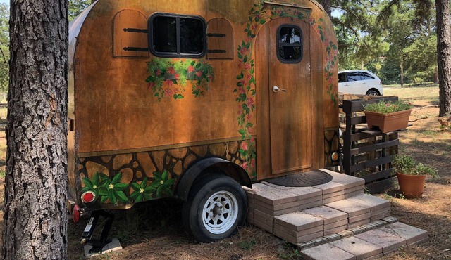 Sweet little Hippie Chick RV, very quiet and peaceful
