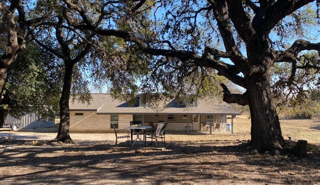 Texas Hill Country Ranch House - Great Views - Near Hidden Falls Park