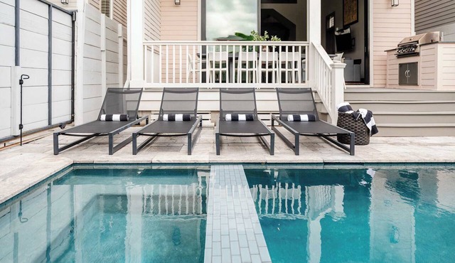 The 1300 | Luxe 7 Bedroom Home, Heated Pool & Spa