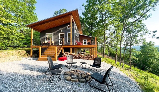 The Aerie ~ A Modern Retreat at Double Bridges