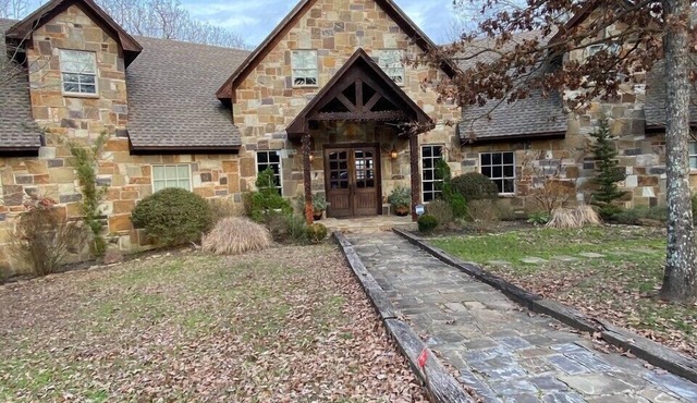 The Big Pasture Lodge - An Elegant Escape in the Woods of East Texas