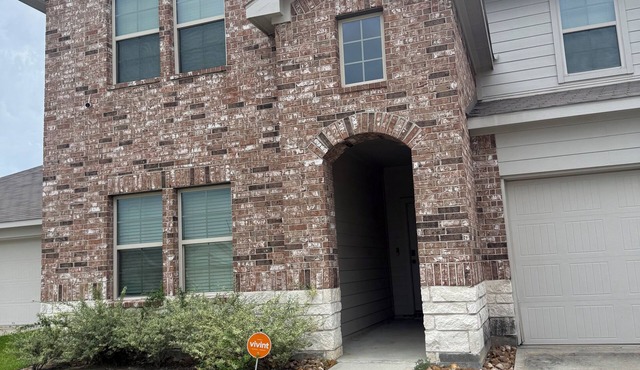 The Camden Retreat Sleeps 10 Fast WiFi 80 Inch TVs