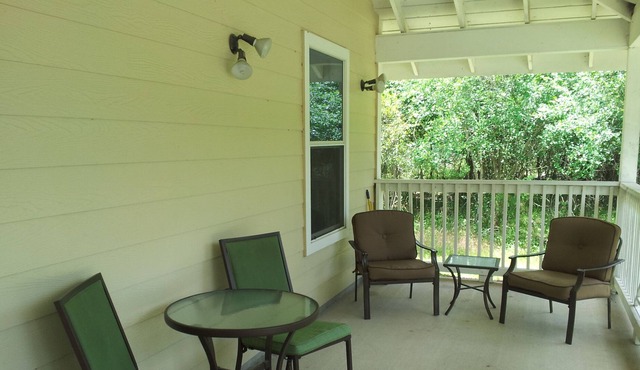 The Cape Royale's- " LightwellCottage"- waterfront access