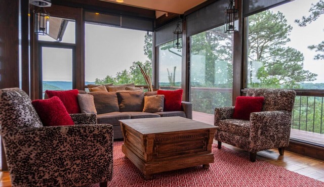 The Deck House Retreat Near Kings River+Wifi+Gated