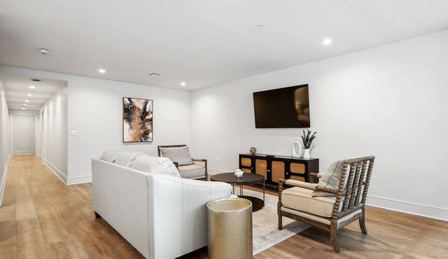The Eleanor 5BD/3B - All King Bedrooms, 8th Floor
