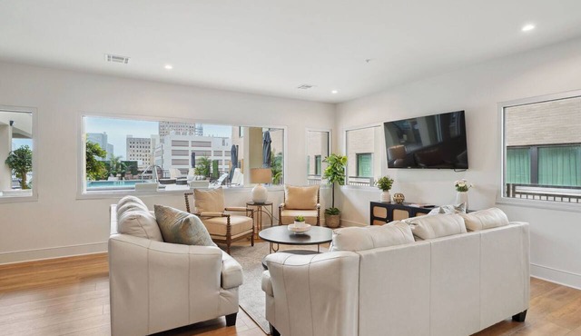 The Eleanor PH1 - 5BD/4B - All Kings, Poolside