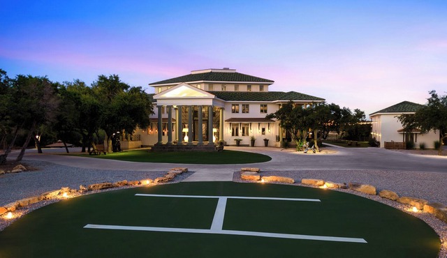 The Gatsby: Retreats, Weddings, Events, Games, Mansion