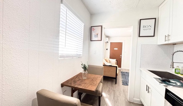 The Hideaway Adorable 2-bedroom