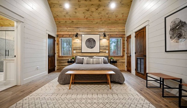 The Hygge House- Lux w/Dual Shower, Soak Tub & Spa