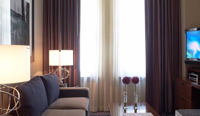 The Joule Dallas – One-Bedroom Joule Suite with Living Area & Style