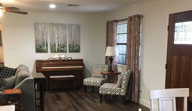 The Riley Place - The perfect Dripping Springs getaway