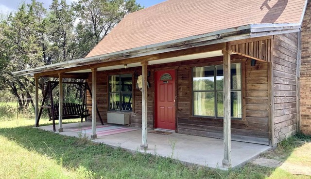 The Sundance Cabin at the Hideaway Ranch and Refuge