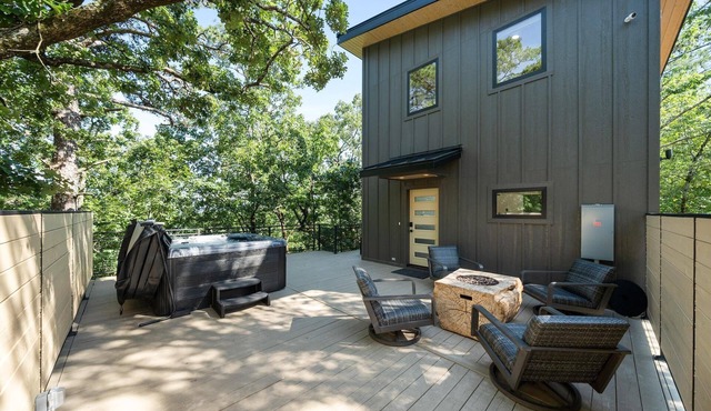 The Trumpeter at In the Trees Luxury Resort, Mountaintop, Hot Tub, Outdoor Fireplace