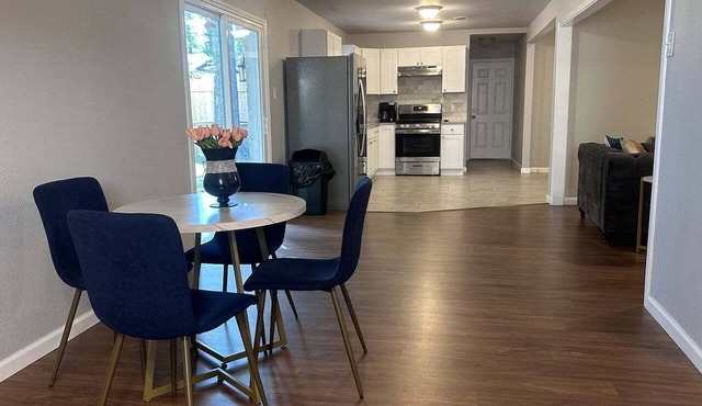 This house is a 1 bedroom(s), 1 bathrooms, located in Arlington, TX.