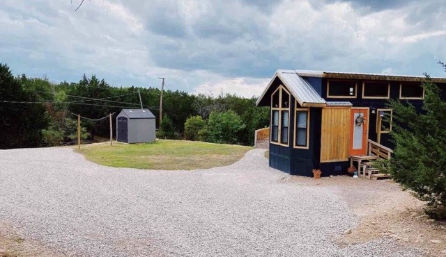 Tiny Home - Peaceful and Secluded