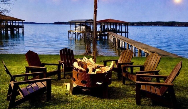 Toledo Bend Waterfront Retreat Private Dock, Sunset Bar, Sleeps 12