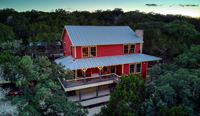 "Top 11 coolest cabins in Texas" tripstodiscover.com