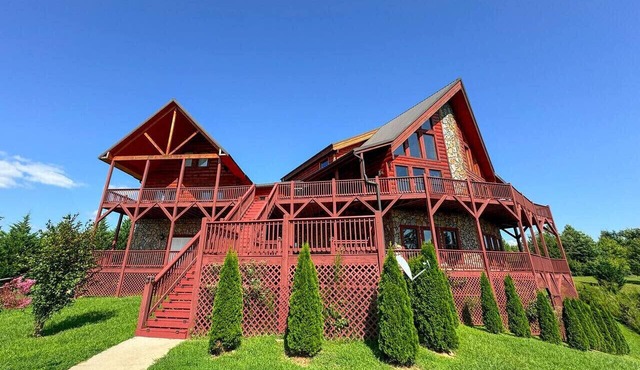 Top Rated Mountain Cabin- 6 rooms w/outdoor living in Dobson