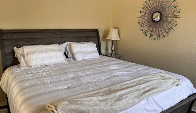 Tranquil 3-bedroom house with AC and Fire Place in charming Fayetteville