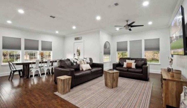 Tranquil Escape in Beautiful 4BR/3BA Home Near DT!