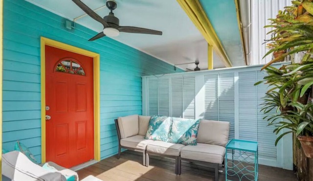 Tranquil NOLA Getaway Steps to Magazine King Bed