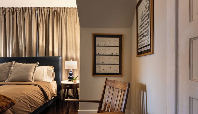 Tranquil Oasis 1-bedroom apartment with WiFi, AC in delightful Bishop Arts