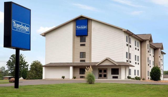 Travelodge by Wyndham Livonia