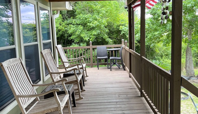 Tristan Lake House - A Little Piece of Heaven