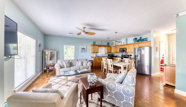 Turtle Cove Cottage Downtown Ocean Springs! Golf Cart rental available!