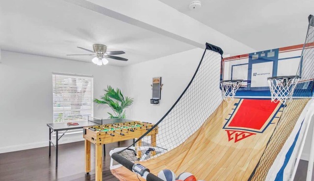 TX1 House Sauna & Game Room Fun For Groups