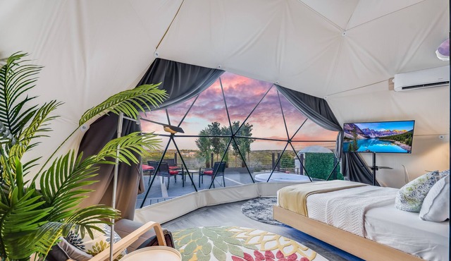 Unique & Plush Eco-Glamping Resort in TX Hill country!