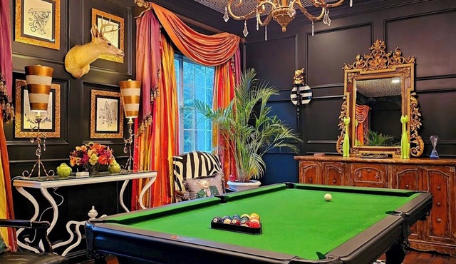 Unique +Upscale +4 Bedroom