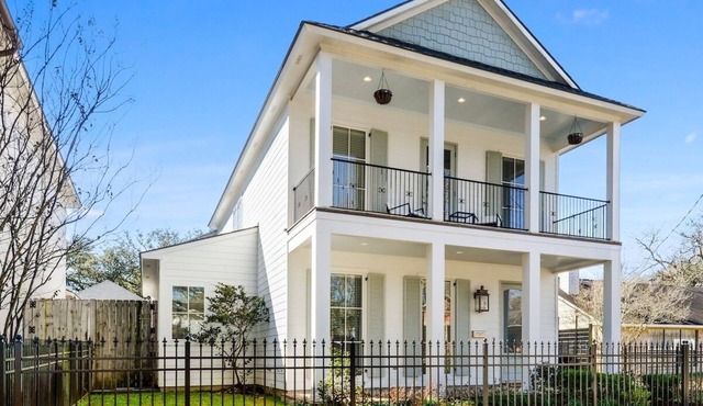 Unmatched Comfort 4 Families - ADA/Pet/EV Friendly