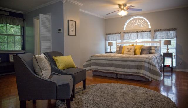 Unwind and de-stress. Relaxing, private modern farmhouse style suite