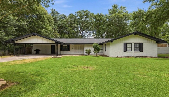 Updated 5 bedroom home w/pool in Talyors Landing