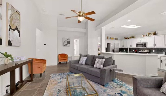 Upgraded Pool Home Minutes to UNT & Denton in Lake Dallas