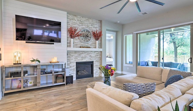 Upscale Austin Area Escape: Families Welcome!