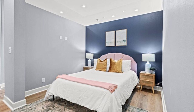 Upscale Dallas 1BR/1BA Retreat w Gym, Park & View