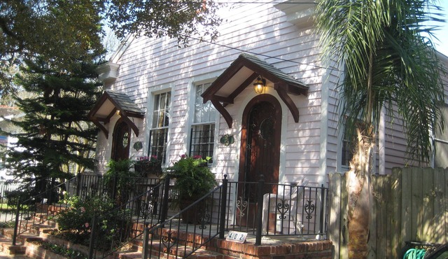 UPTOWN NEAR AUDUBON PARK/ST. CHARLES AV. OSCHNER