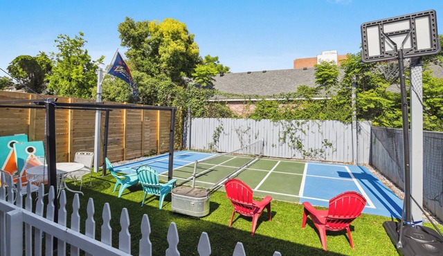 Uptown Pickleball Patch - Steps from Attractions!