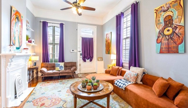 Ursulines Colorful Historic Home near French Qtr