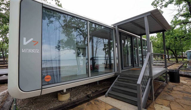 Vessel 3 - Sleek Waterfront Vessel | Backyard AC/Heat Nature Escape