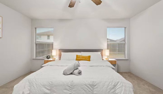 Warm Cozy 3BR/2BA Fort Worth NRH Home - Cul-de-Sac