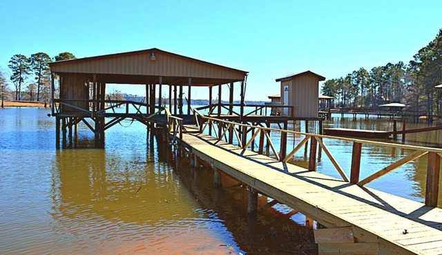 Waterfront 3 bedroom home right outside North Toledo Bend State Park.