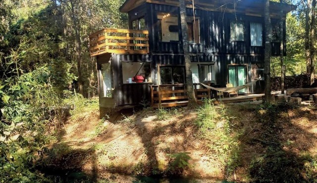 Waterfront Getaway near Houston – Kayak & Fishing in Grimes County