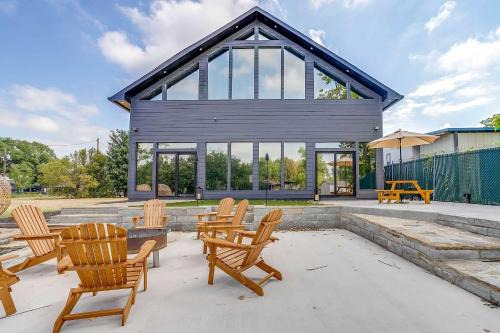 Waterfront Granbury Home w/Electric Fireplace!